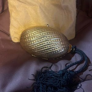Vintage Bloomingdale’s egg clutch purse